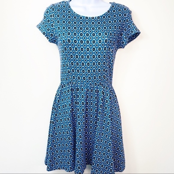 TOPSHOP Fit & Flare Skater Blue Knit Dress with Geometric Tile Print - Picture 4 of 14